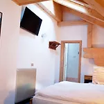 Cesa Planber Mountain View Bike Friendly Bed & Breakfast