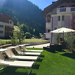 Cesa Planber Mountain View Bike Friendly Bed & Breakfast 4*
