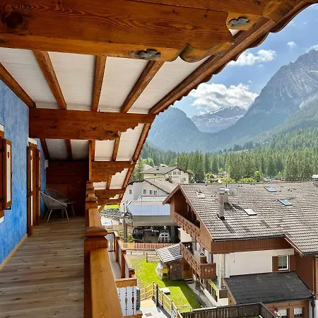 Cesa Planber Mountain View Ski-in Ski-out Bed & Breakfast