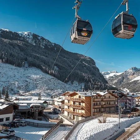 Cesa Planber Mountain View Bike Friendly Bed & Breakfast 4*