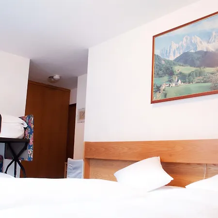 Bed & Breakfast Cesa Planber Mountain View Ski-in Ski-out Canazei