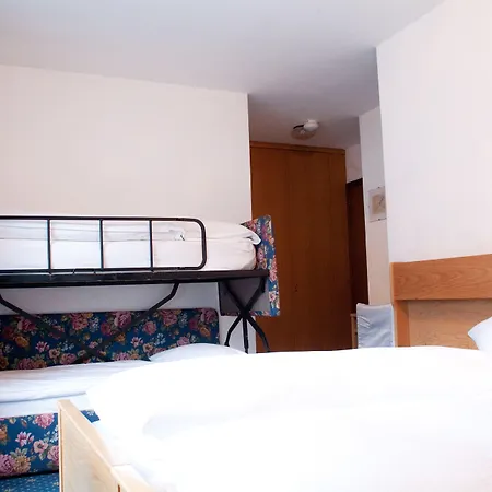 Cesa Planber Mountain View Ski-in Ski-out Bed and Breakfast Canazei