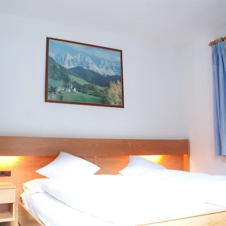 Cesa Planber Mountain View Ski-in Ski-out Bed & Breakfast