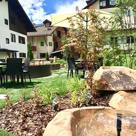 Cesa Planber Mountain View Ski-in Ski-out Готель типу 