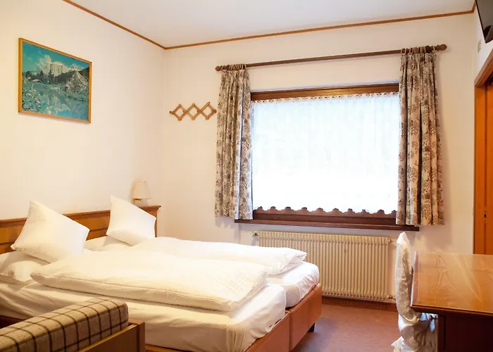 Cesa Planber Mountain View Ski-in Ski-out Bed & Breakfast