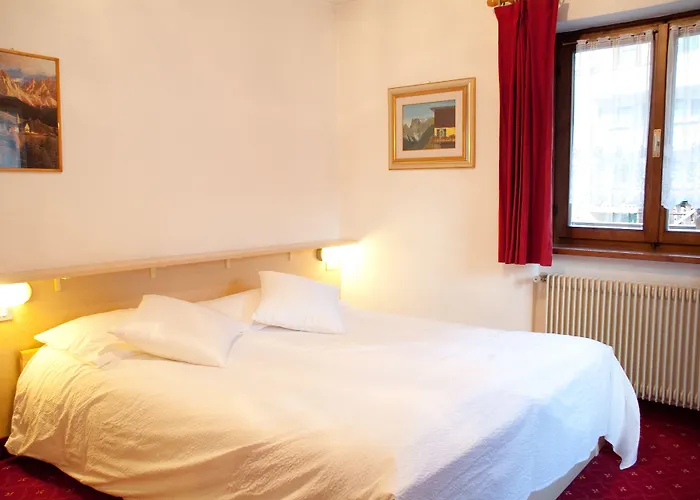 Cesa Planber Mountain View Ski-in Ski-out Canazei