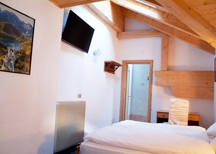 Cesa Planber Mountain View Ski-in Ski-out Bed & Breakfast