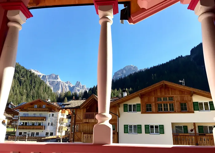 Cesa Planber Mountain View Ski-in Ski-out Bed & Breakfast 4*