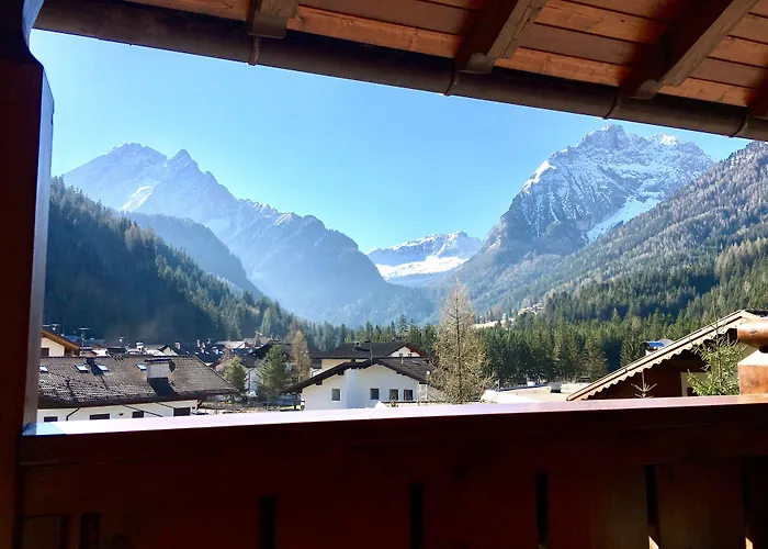 Cesa Planber Mountain View Ski-in Ski-out 4* Canazei