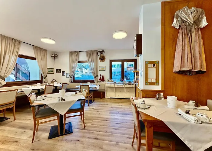 Bed & Breakfast Cesa Planber Mountain View Ski-in Ski-out Canazei