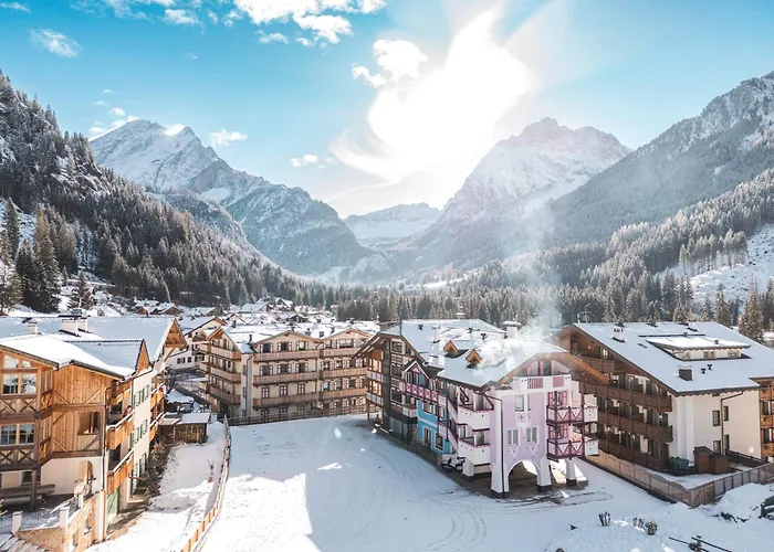 Cesa Planber Mountain View Ski-in Ski-out Bed & Breakfast Canazei