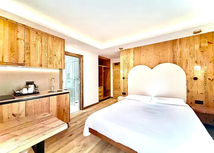 Cesa Planber Mountain View Ski-in Ski-out Canazei